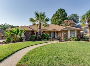 2108 Ridgewood, Bedford, TX 76021