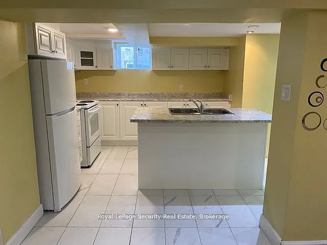 162 Donald Ave #BASEMENT — Photo 6