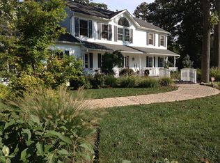 6 Golden Way, Farmingdale, NJ 07727