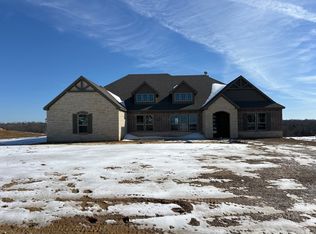 813 Valley Ridge Rd, Van Alstyne, TX 75495