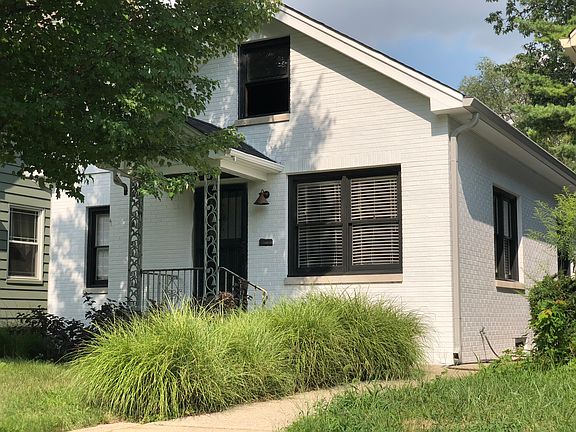 2nd image of 1117 N Temple Ave