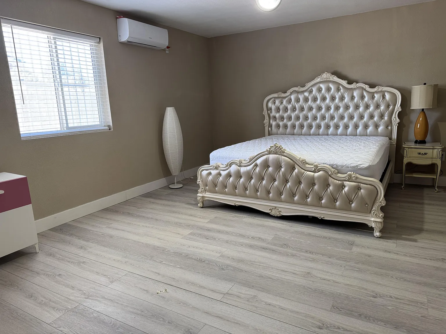 4 bed, 2.0 bath, 1400 sqft, $1,139 — Photo 1