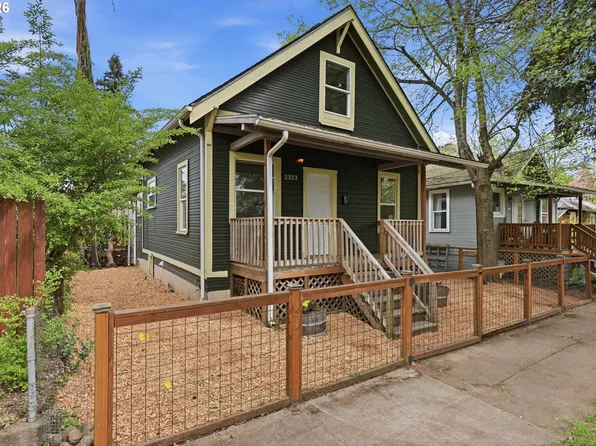 2323 N Terry St, Portland, OR 97217