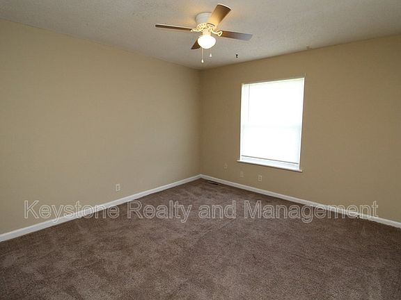 5th image of 1088 Pembroke Oak Grove Rd APT 21
