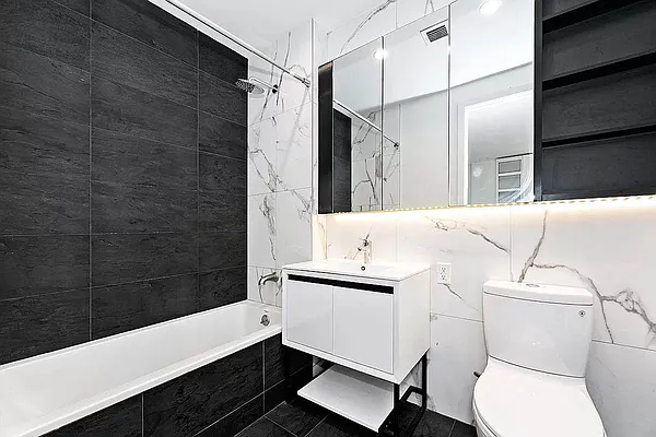 Rented by Tapiro Realty | media 5