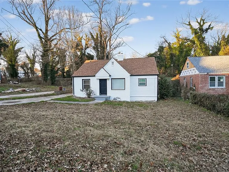 1439 Westboro Dr SW — Photo 3