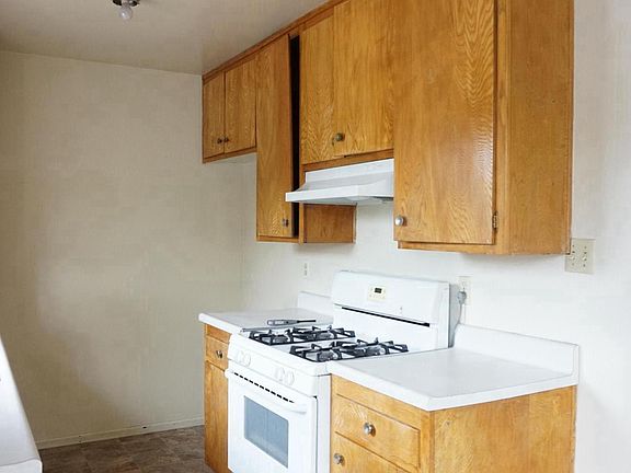 5th image of 225 N 7th St APT C