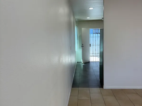 220 E 10th St, San Bernardino, CA 92410