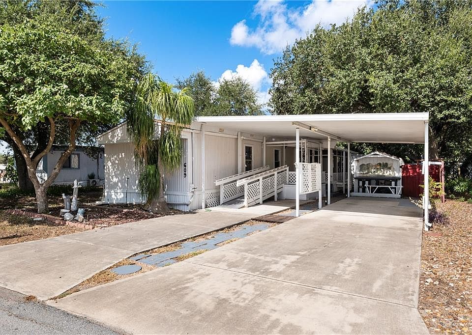 1st image of 609 E Palmera Dr
