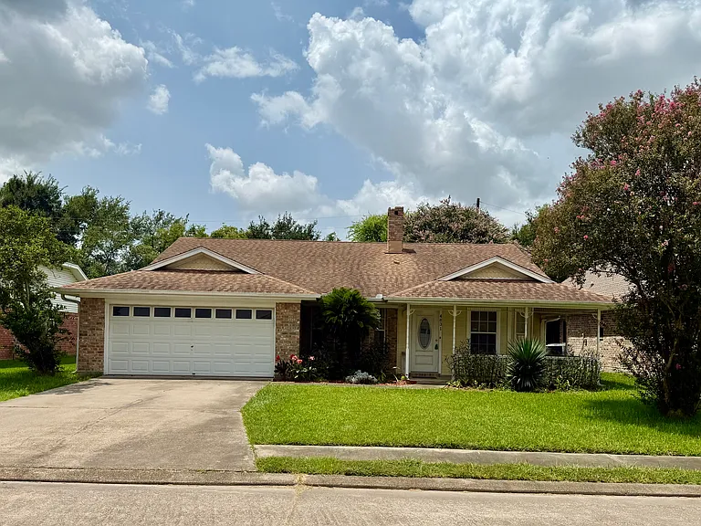 4631 Inwood Dr — Photo 1