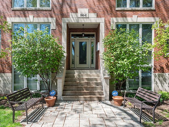 2nd image of 3640 N Bosworth Ave APT 2S