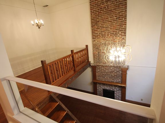 4th image of 1016 Peniston St