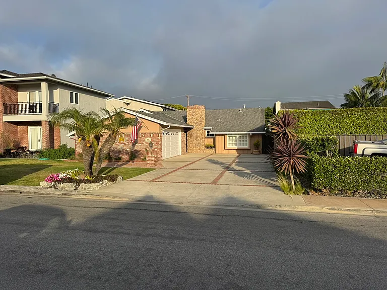 416 Aliso Ave — Photo 5