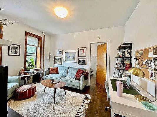 3rd image of 199 17th St #4