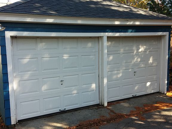 attached 2 car garage