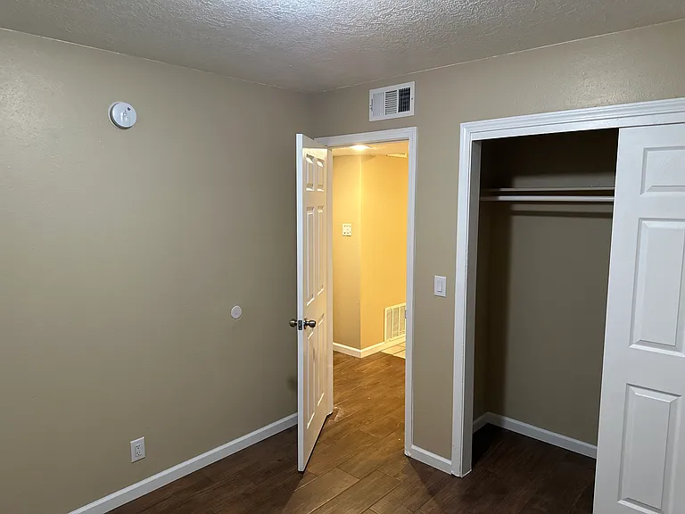 648 Bataan Dr SW — Photo 7