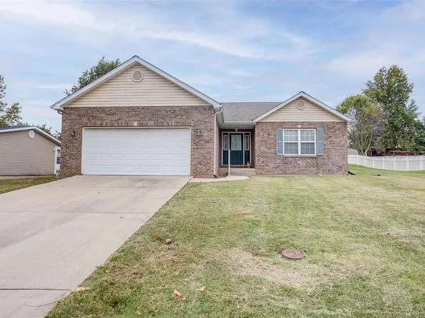 108 Miller Ct, Valmeyer, IL 62295