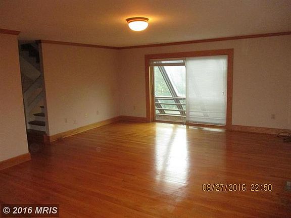 2nd image of 581 Kerfoot Ave