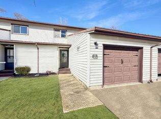 1412 S Shrs, Sullivan, IL 61951