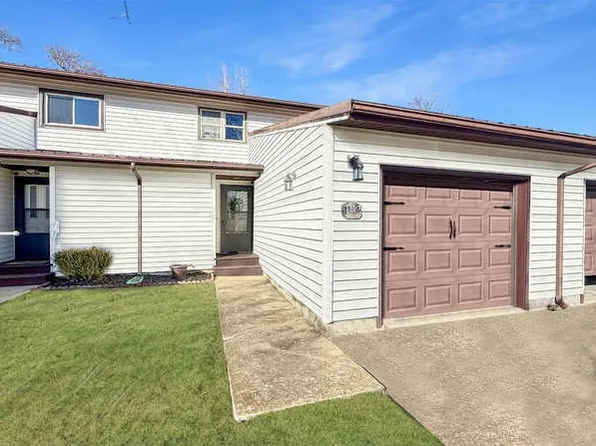 1412 S Shrs, Sullivan, IL 61951