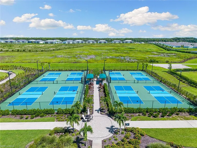 17489 Aquila Ct — Photo 43