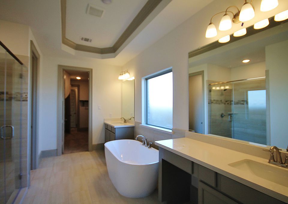 1st image of 2218 Lierna Dr