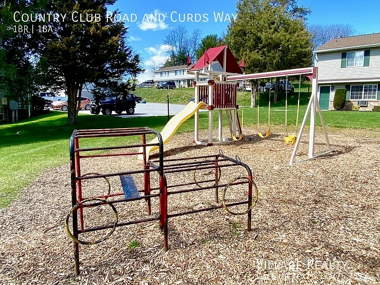 Country Club Rd — Photo 41