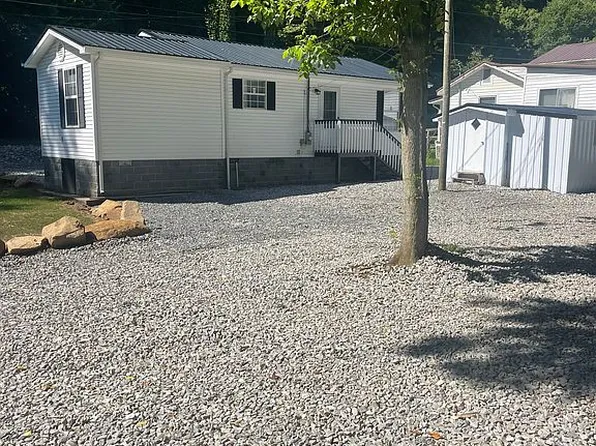 4087 Marrowbone Creek Rd, Elkhorn City, KY 41522