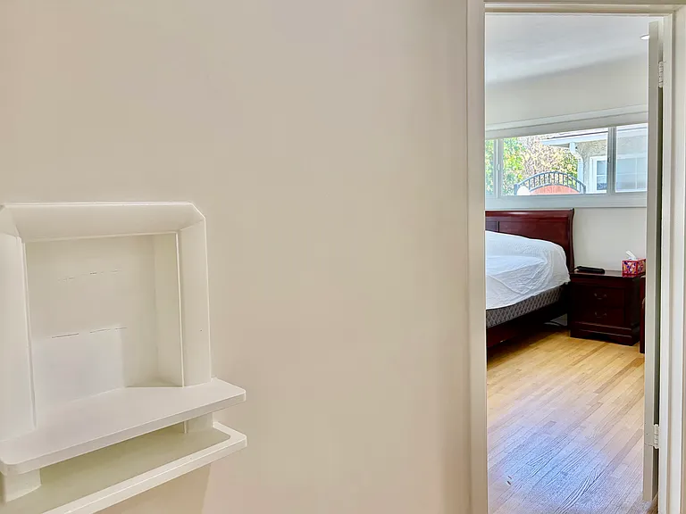 4506 Bakman Ave — Photo 19