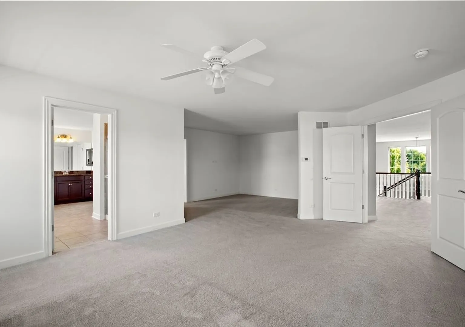 5 bed, 6.0 bath, 3920 sqft, $6,990 — Photo 4
