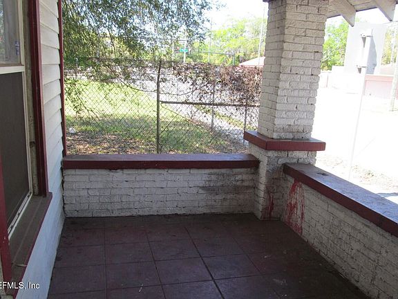 3rd image of 234 W 27TH Street