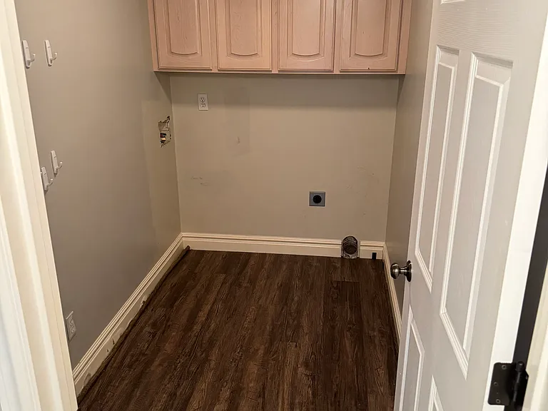 3473 W Inverness Dr — Photo 25