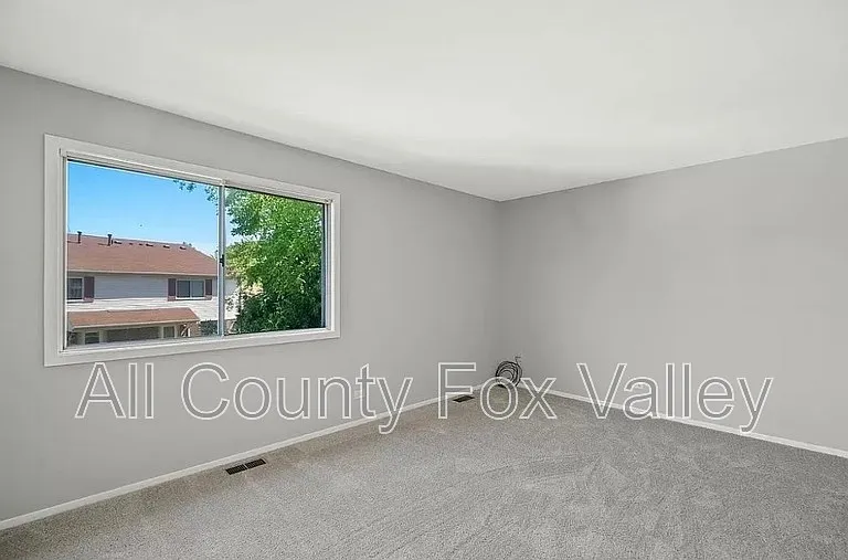 1723 Queensbury Cir — Photo 7