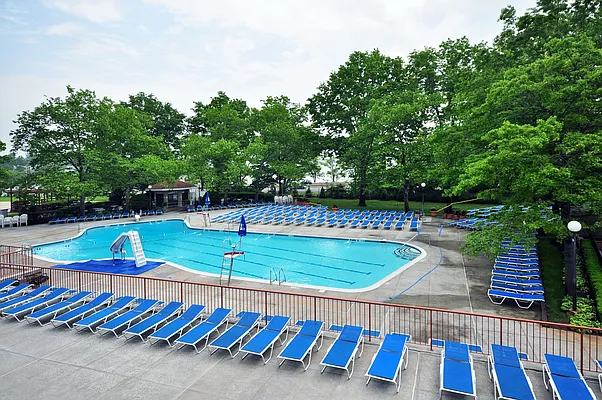 Sold by Keller Williams Realty Landmark | media 49