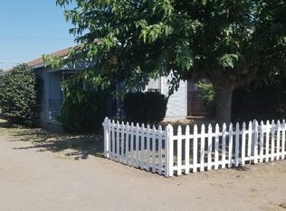 330 11th St, Orange Cove, CA 93646