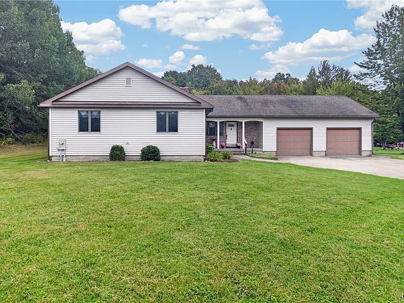 3rd image of 6588 Irish Rd