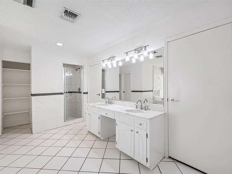 11906 Pepperdine Ln — Photo 16