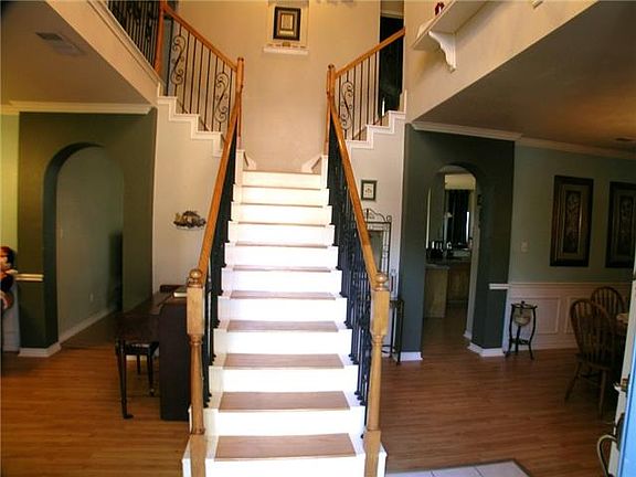 2nd image of 1212 Sam Dennis Dr
