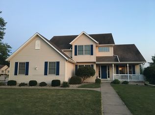 1961 E 47th Ct, Davenport, IA 52807