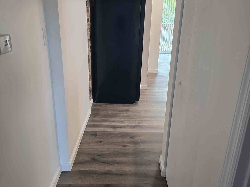 1st image of 132 1st St APT 4