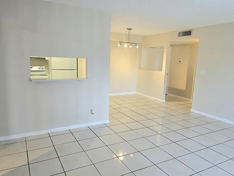 495 SE 8th St #237 — Photo 25