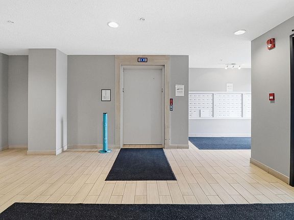 5th image of 390 Windermere Rd NW #432