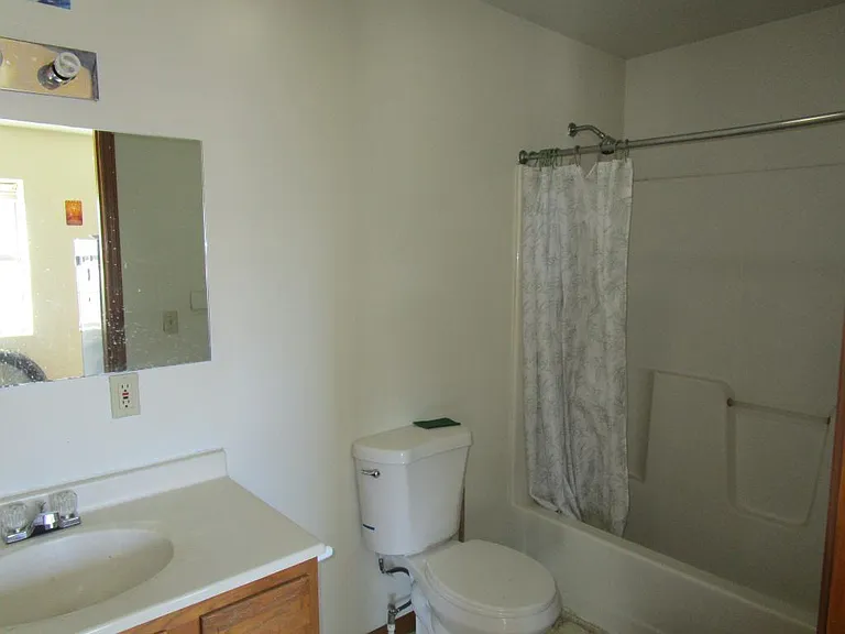 111 E Harrison St — Photo 4