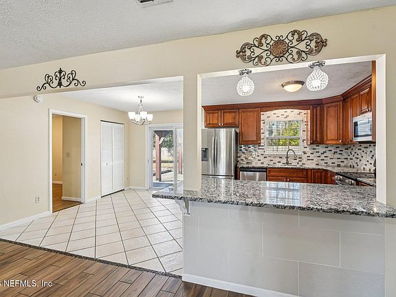 5th image of 8817 KESTREL Court