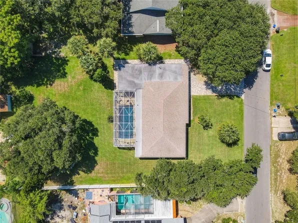 813 E 13th Ave, New Smyrna Beach, FL 32169