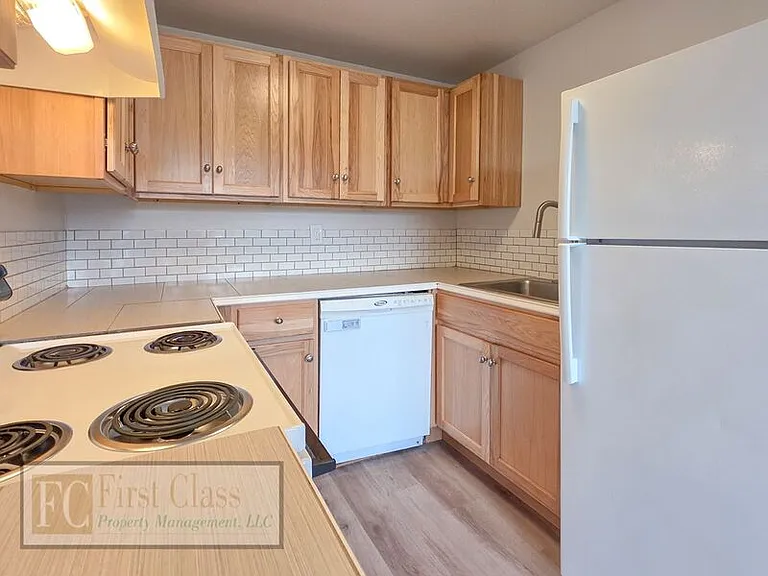 12345 SW Hall Blvd #30 — Photo 8