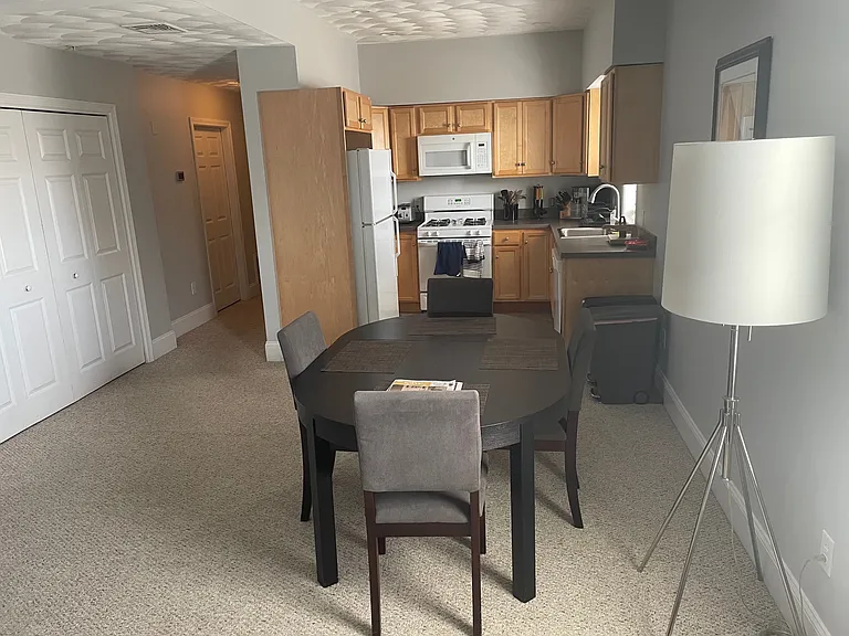 673 E Broadway #7 — Photo 10