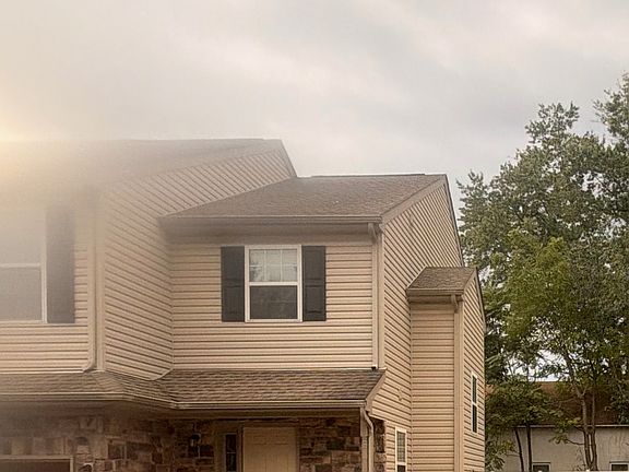 2nd image of 1575 Sumneytown Pike