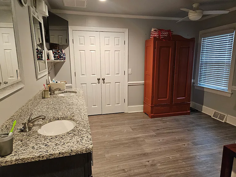 221 York Rd — Photo 6