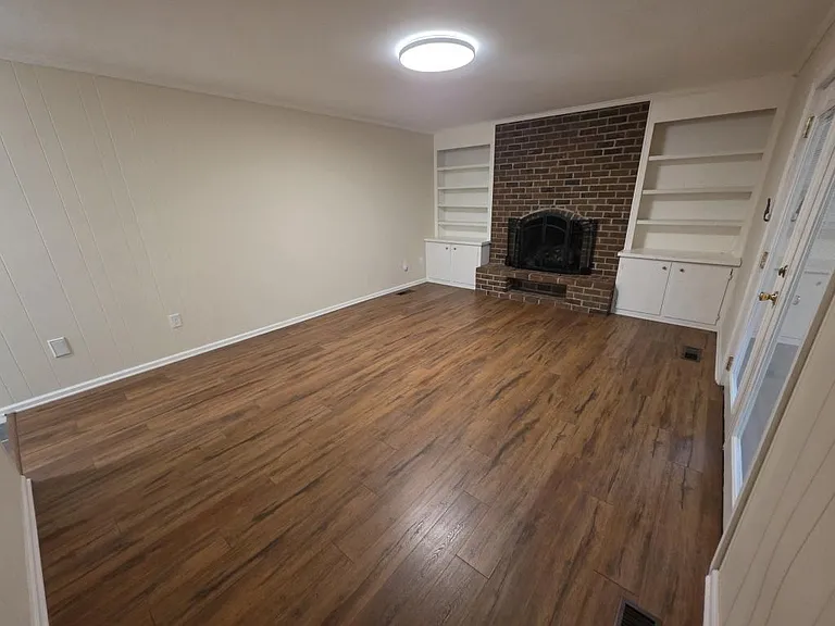 212 Stratford Dr — Photo 28
